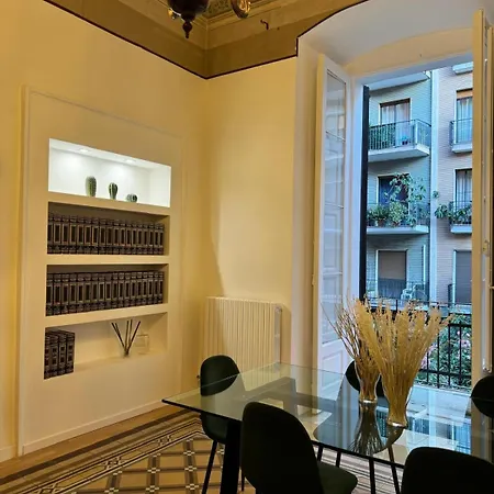 Putignani 155 - Affitti Brevi Italia * باري